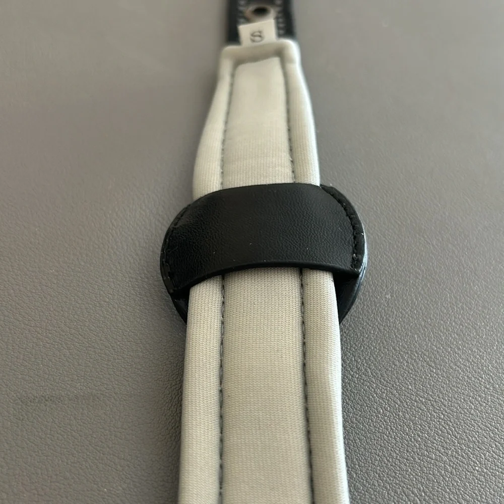 Reflective Heavy Duty Padded Apple Air Tag Dog Collar / SMALL / BRAND NEW